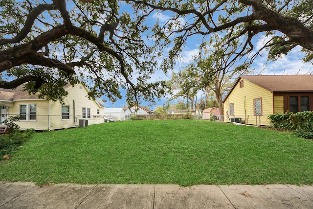 Listing photo 2 for 605 E Murrill Ave, Baytown TX 77520