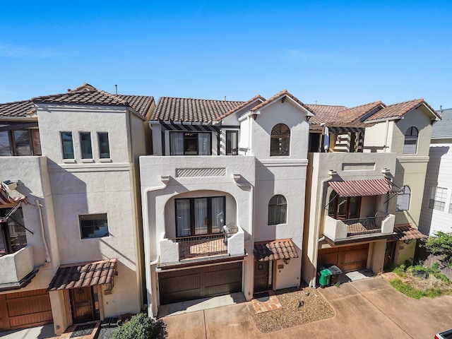 view of mediterranean / spanish-style house