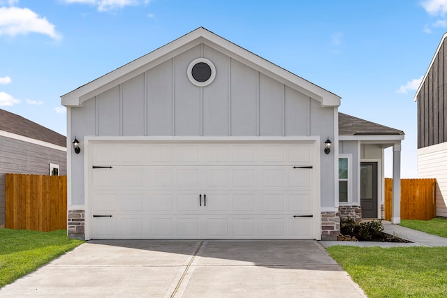 single story home featuring a garage