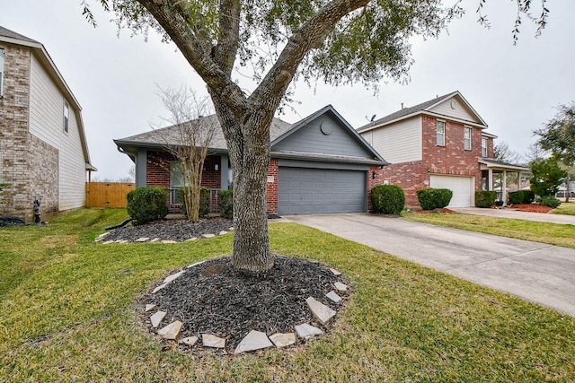 view of front of home featuring a front lawn