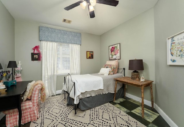 bedroom featuring ceiling fan