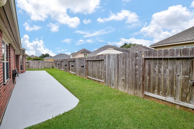 view of yard with a patio