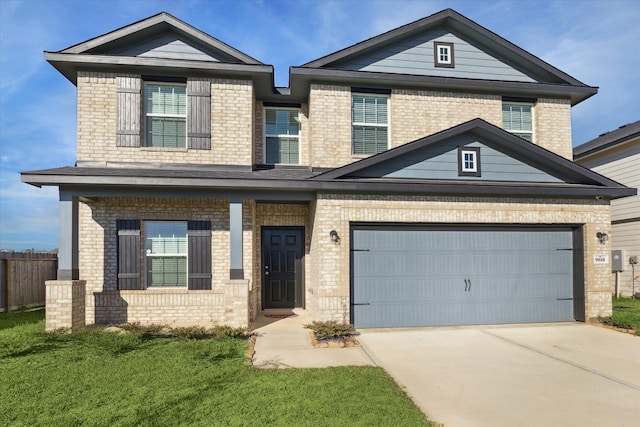 view of front of property featuring a front lawn