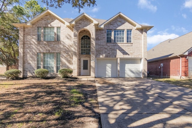 view of front property featuring a garage