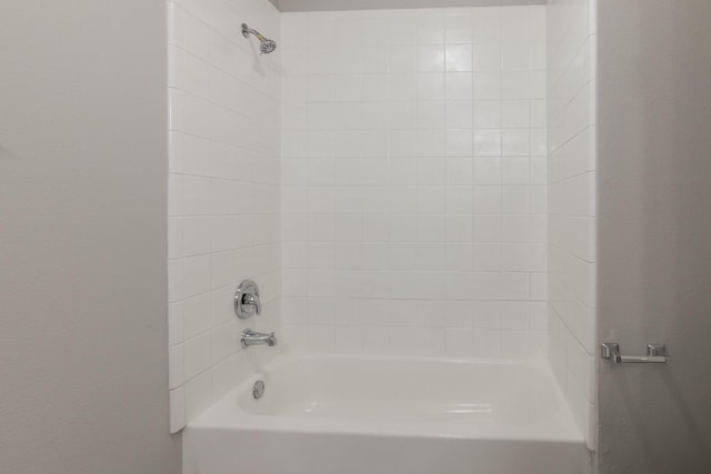 bathroom featuring shower / washtub combination