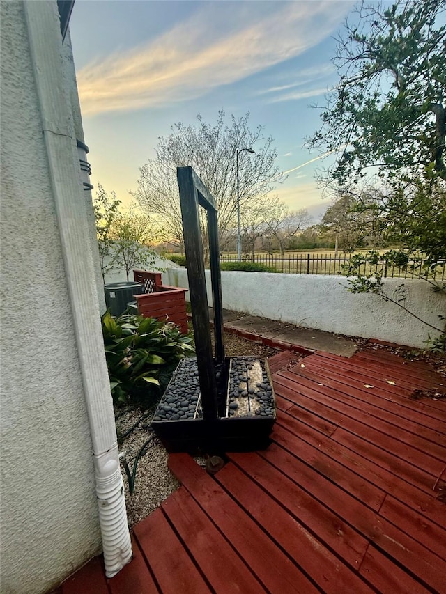 view of deck at dusk