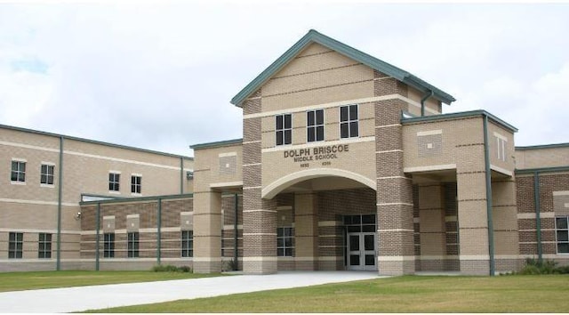 view of building exterior