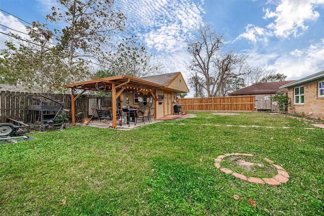 view of yard with a patio area