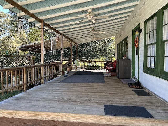 deck with ceiling fan