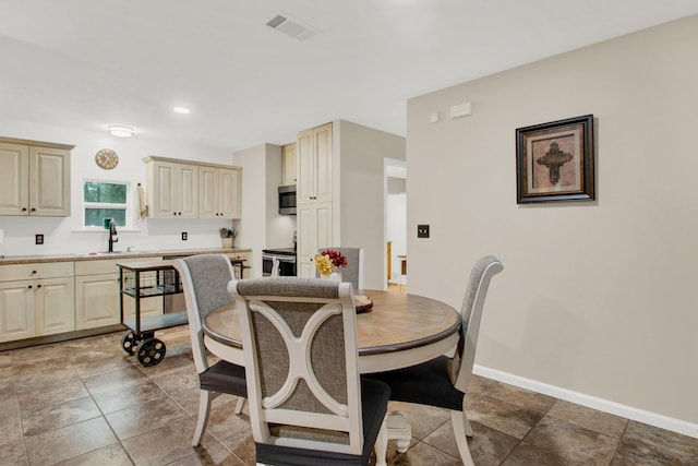 dining area with sink