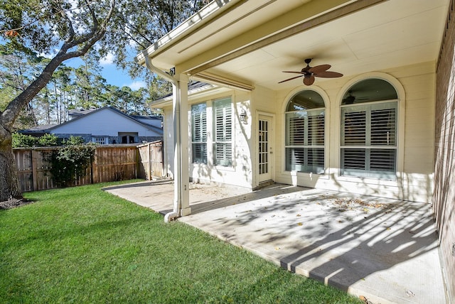 view of patio with ceiling fan