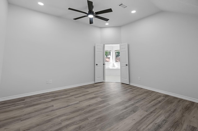 unfurnished room featuring wood-type flooring and ceiling fan