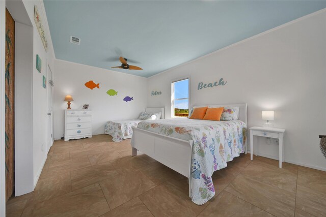 bedroom featuring ceiling fan