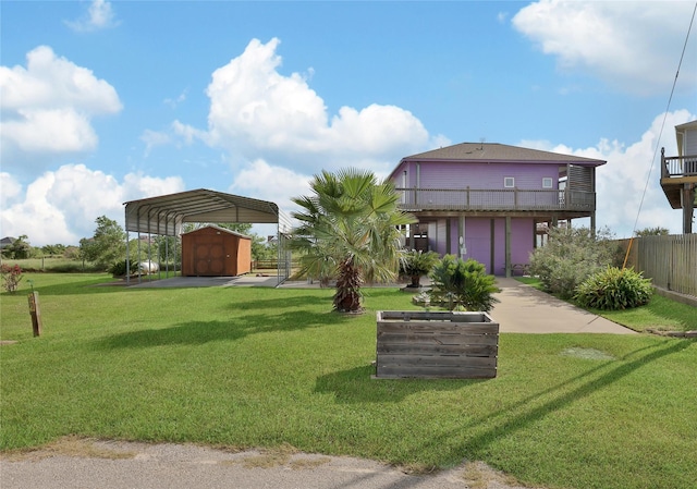 view of yard with a carport