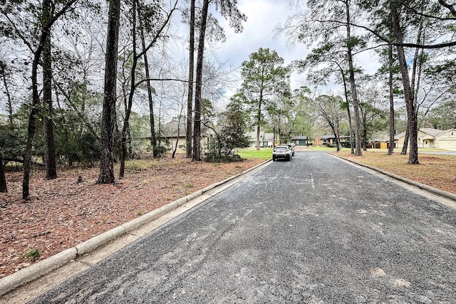 Listing photo 3 for 502 Broadmoor Dr, Huntsville TX 77340