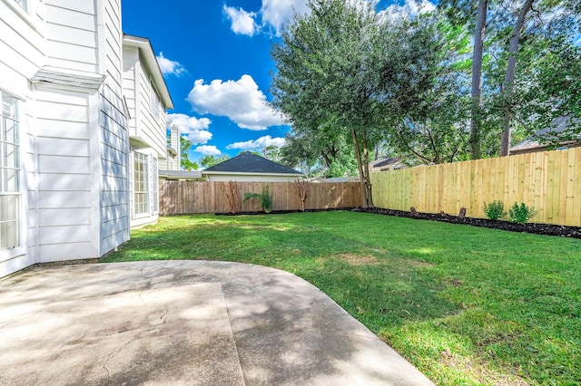 view of yard with a patio