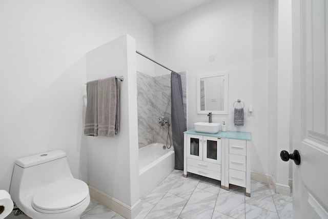 full bathroom featuring toilet, vanity, and shower / tub combo with curtain