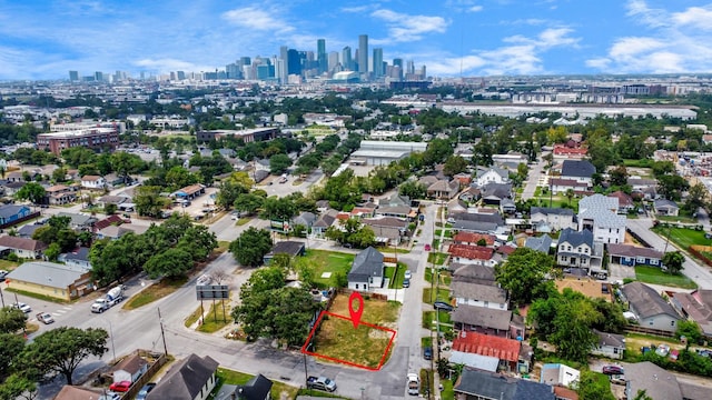 Listing photo 3 for 4208 Fox St, Houston TX 77011