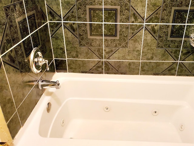 bathroom featuring a bathing tub