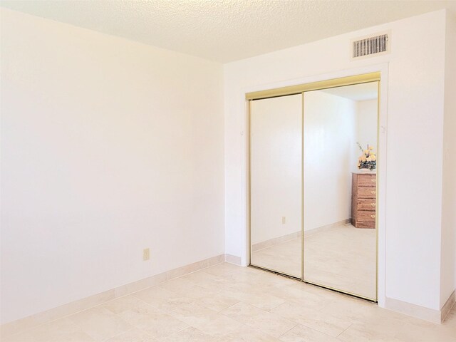 3827 Monmouth Ln, Pasadena, TX 77505 - unfurnished bedroom with a closet