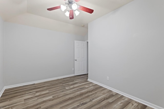 unfurnished room featuring wood-type flooring and ceiling fan