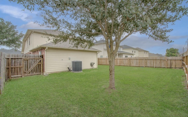 view of yard featuring central AC