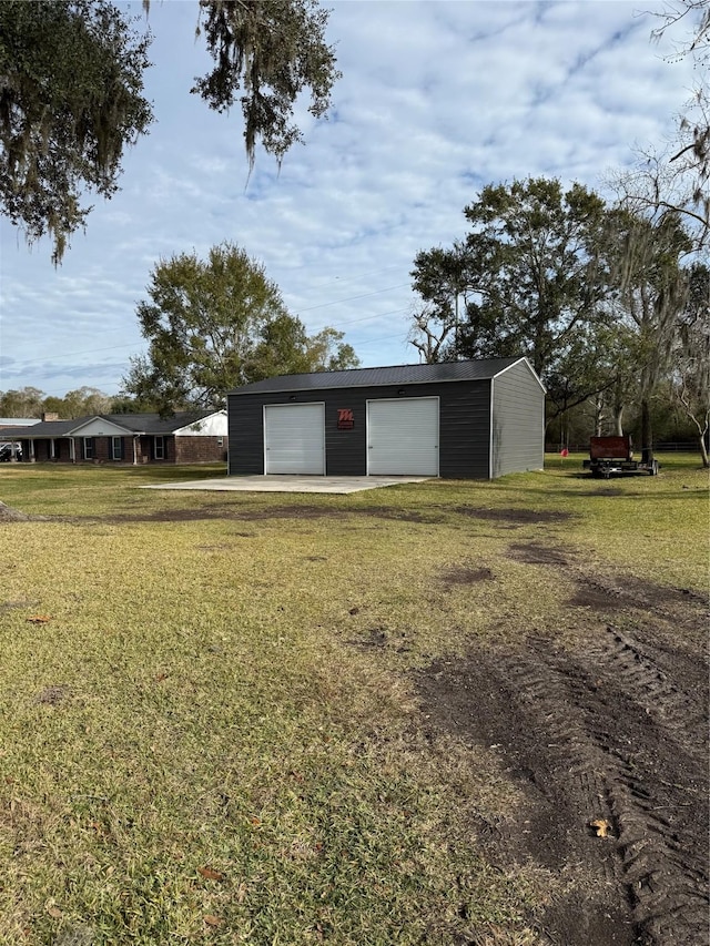 view of detached garage