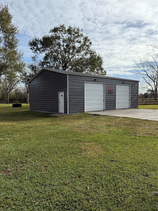 view of detached garage