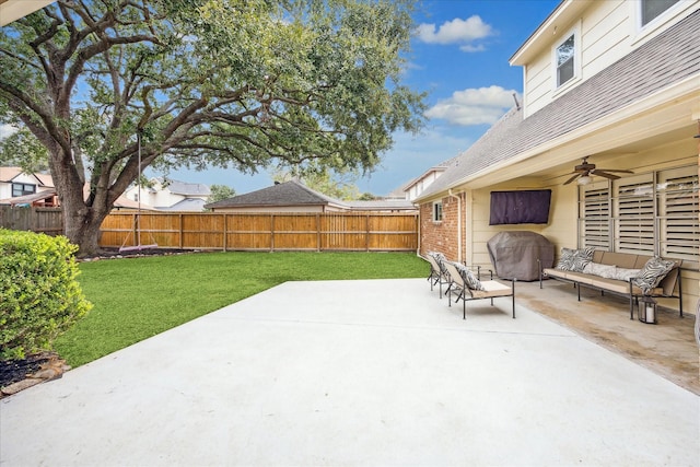 view of patio / terrace with ceiling fan and an outdoor hangout area