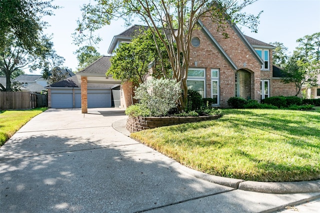 view of front of house featuring a front yard