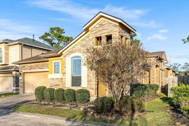 view of front facade featuring a garage