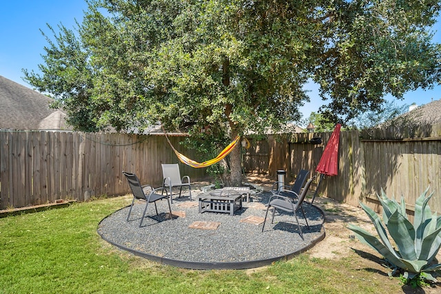 view of yard with a patio area