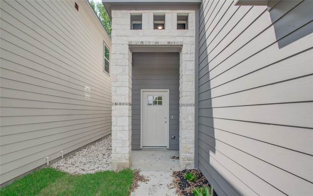 view of property entrance