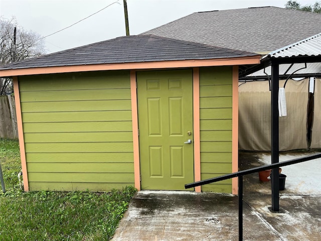 view of outbuilding