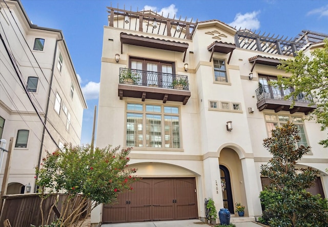 view of front of home with a garage