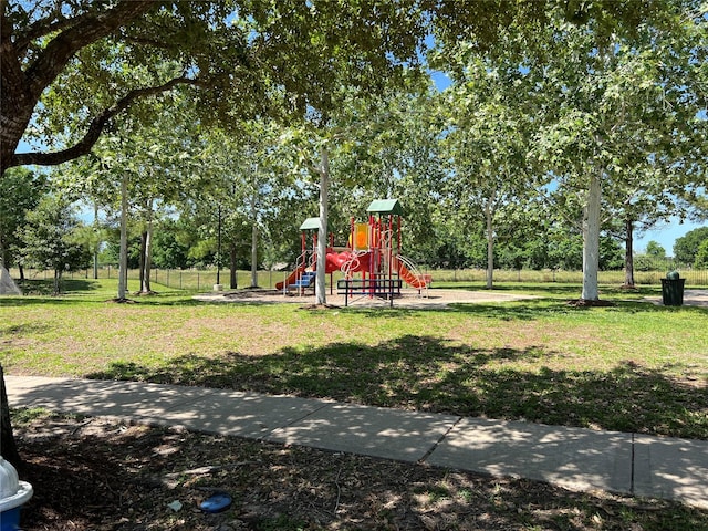 view of play area featuring a yard