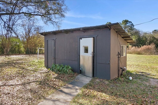 view of outbuilding