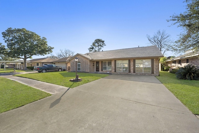 ranch-style home featuring a front yard