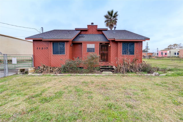 view of front of house with a front yard