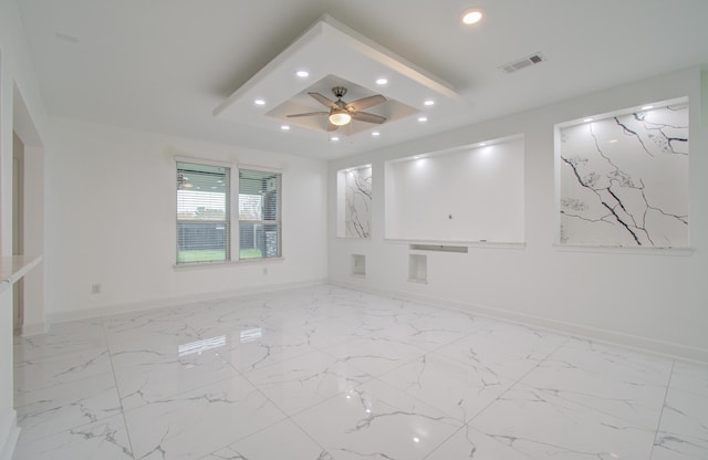 empty room with ceiling fan