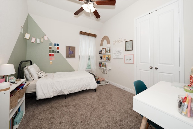 bedroom featuring carpet flooring, ceiling fan, and a closet