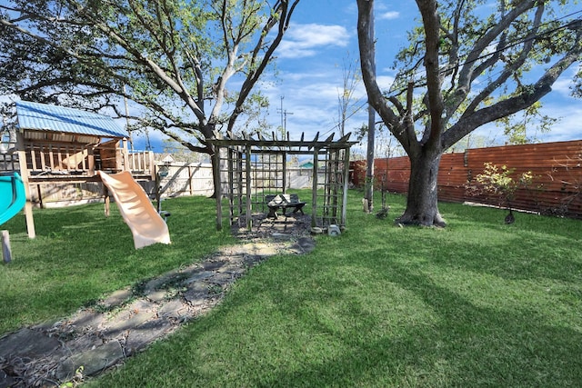 view of yard featuring a playground