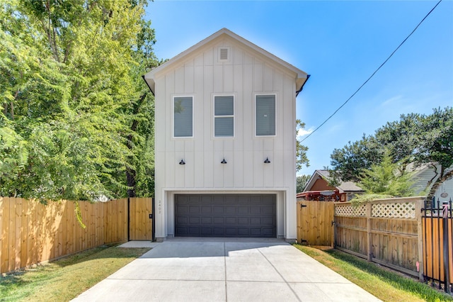 view of front of house with a garage