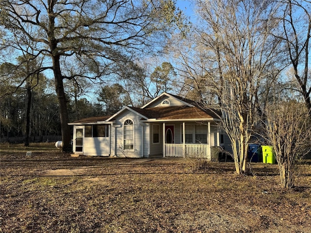 view of front of home with covered porch