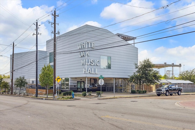 view of building exterior