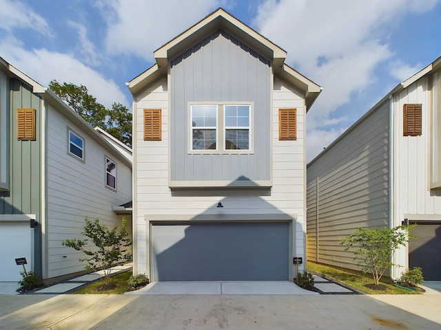 view of front of home featuring a garage