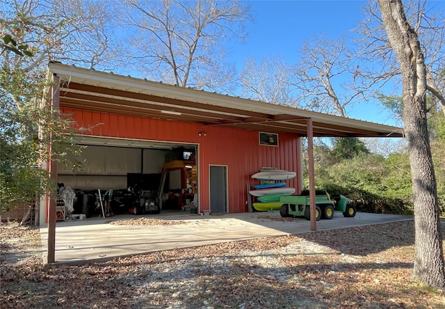 112 Lcr 799a, Groesbeck, TX 76642 - view of outbuilding featuring a garage and driveway