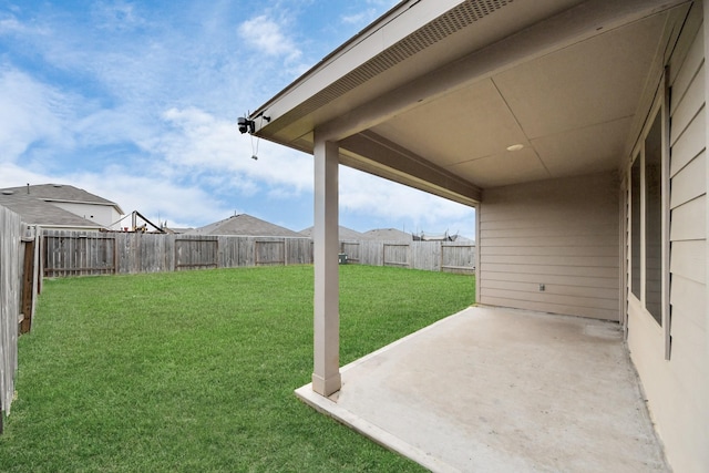 view of yard with a patio area