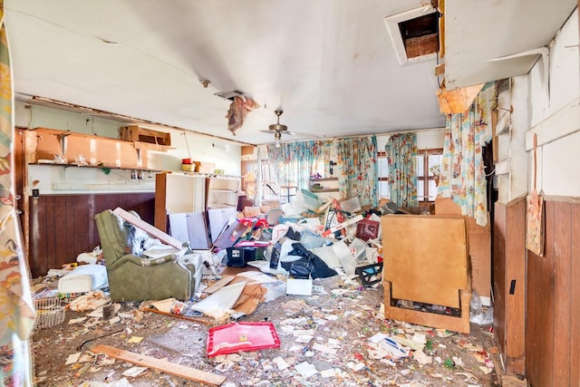 miscellaneous room with ceiling fan