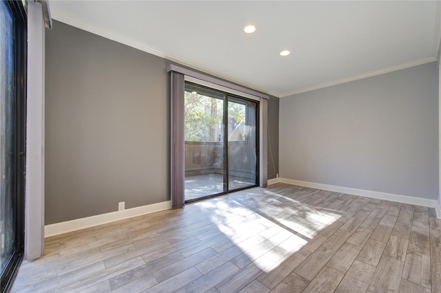 empty room with crown molding